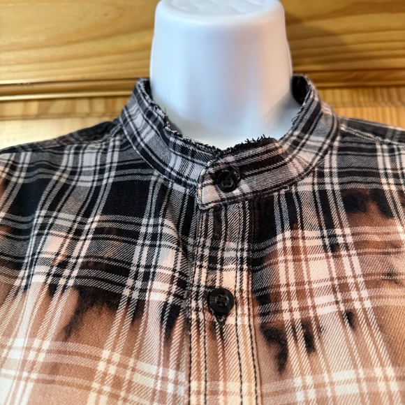 Upcycled Flannel Shirt with patches, ruffle cuffs, size extra large - Picture 7 of 12